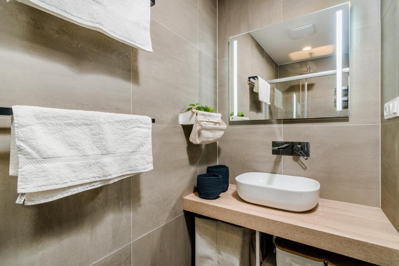 Апартаменты Prague Days - Premium Loft W Terrace - View - Netflix - Ac Экстерьер фото